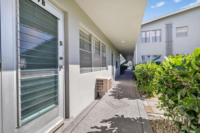 378 Sheffield P, West Palm Beach, FL 33417