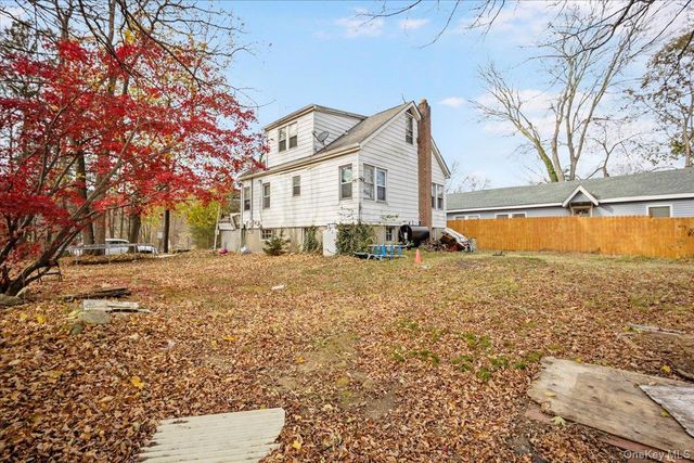 116 Lake Drive, Lake Peekskill, NY 10537