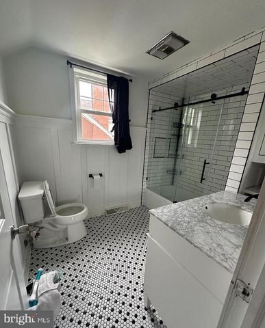 15 COLLEGE AVE, Glassboro, NJ 08028