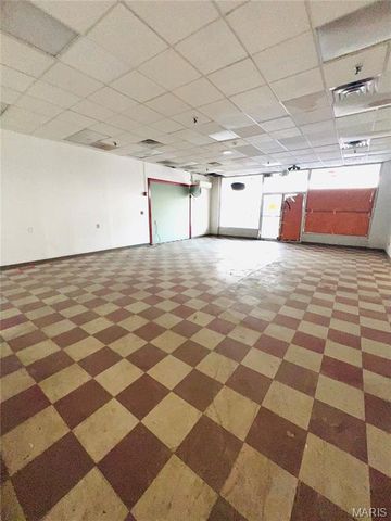 8972 Jennings Station Rd, Jennings, MO 63136