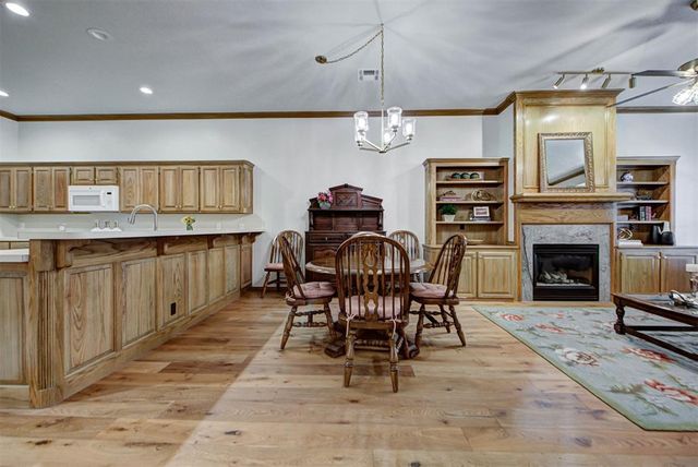 2416 Glenrock, Edmond, OK 73012