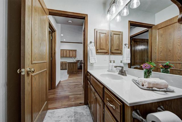 2416 Glenrock, Edmond, OK 73012