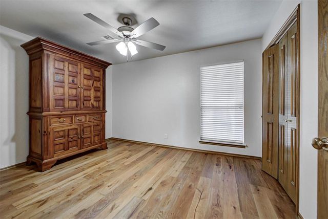 2416 Glenrock, Edmond, OK 73012
