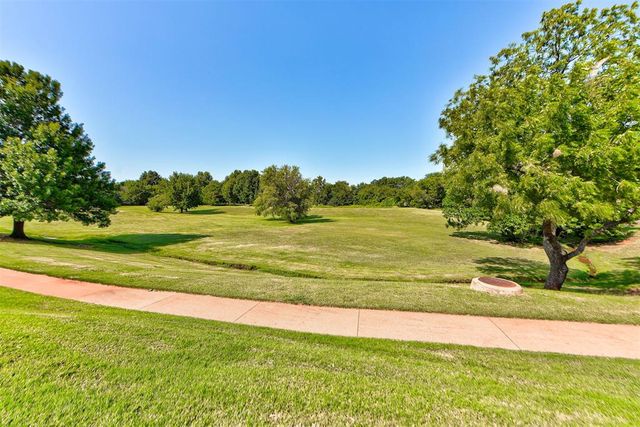 2416 Glenrock, Edmond, OK 73012
