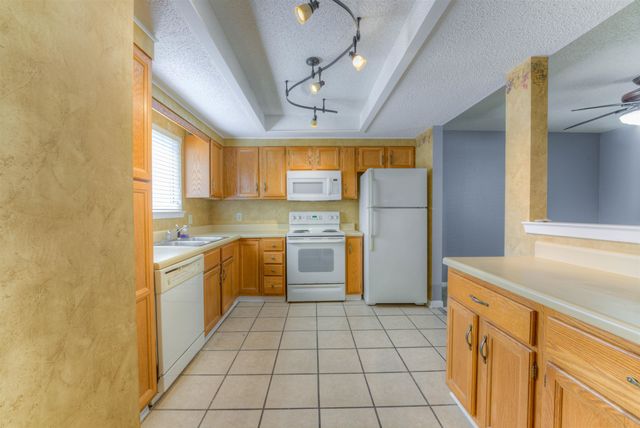 4756 Eagle Crest Dr Unit 4102, Memphis, TN 38117
