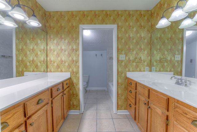 4756 Eagle Crest Dr Unit 4102, Memphis, TN 38117