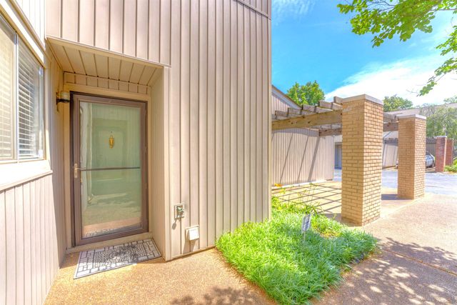 4756 Eagle Crest Dr Unit 4102, Memphis, TN 38117