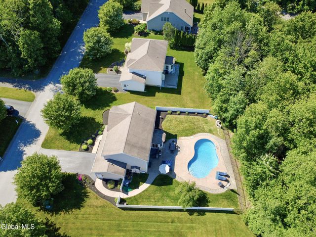 56 Chatsworth Way, Clifton Park, NY 12065