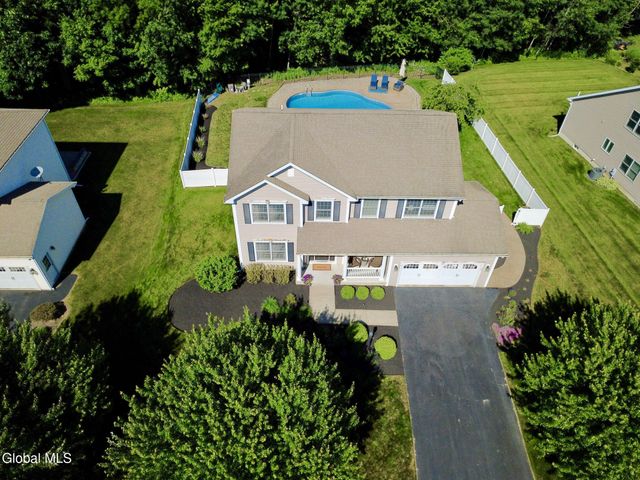 56 Chatsworth Way, Clifton Park, NY 12065
