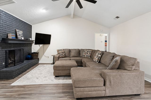 1949 Chesham Drive, Carrollton, TX 75007