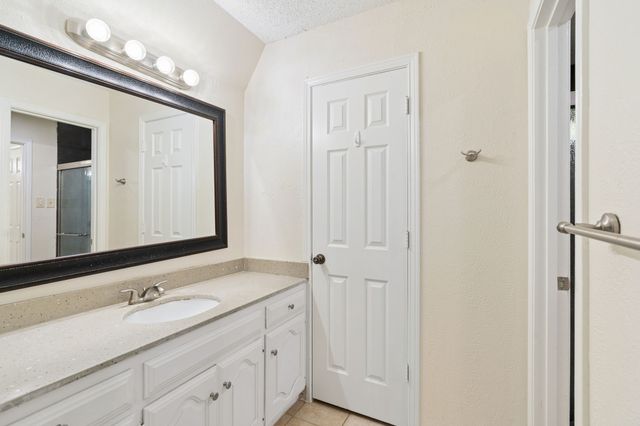 1949 Chesham Drive, Carrollton, TX 75007