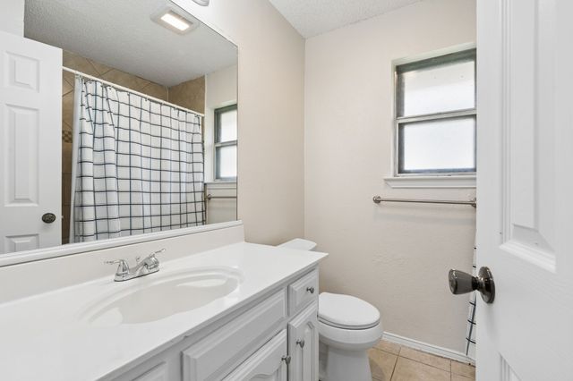 1949 Chesham Drive, Carrollton, TX 75007