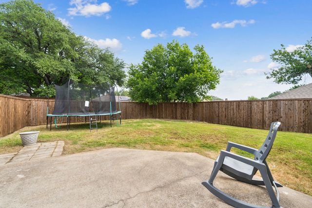 1949 Chesham Drive, Carrollton, TX 75007