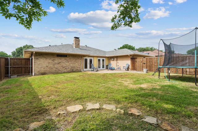 1949 Chesham Drive, Carrollton, TX 75007