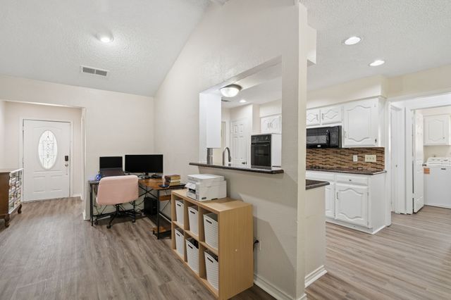 1949 Chesham Drive, Carrollton, TX 75007