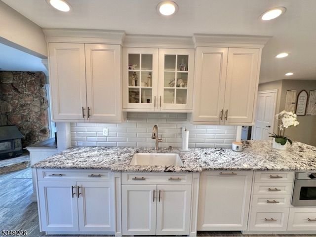 12 Warren Dr, Marlboro Twp., NJ 07746