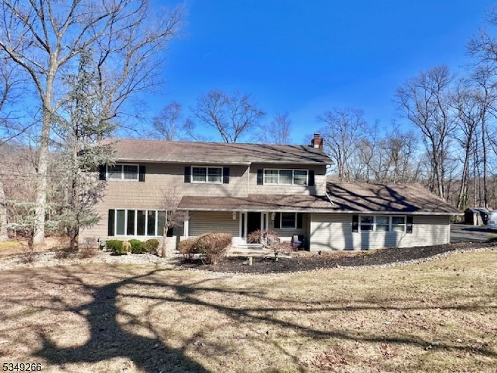 12 Warren Dr, Marlboro Twp., NJ 07746