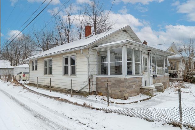 1912 Kendall Street, South Bend, IN 46613