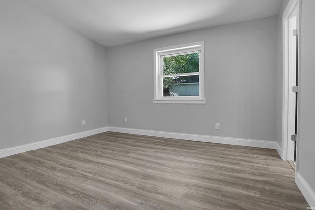 5833 Lenbeck Road, Newburgh, IN 47630