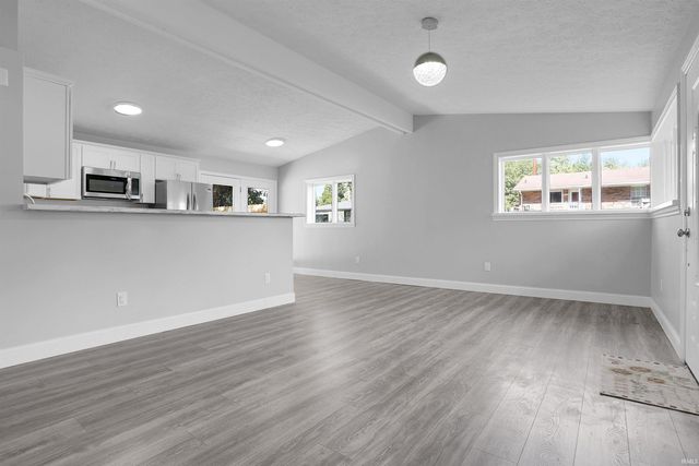 5833 Lenbeck Road, Newburgh, IN 47630