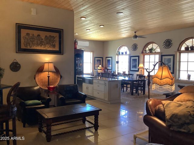 25365 W FRESNAL WASH Way, Willcox, AZ 85643