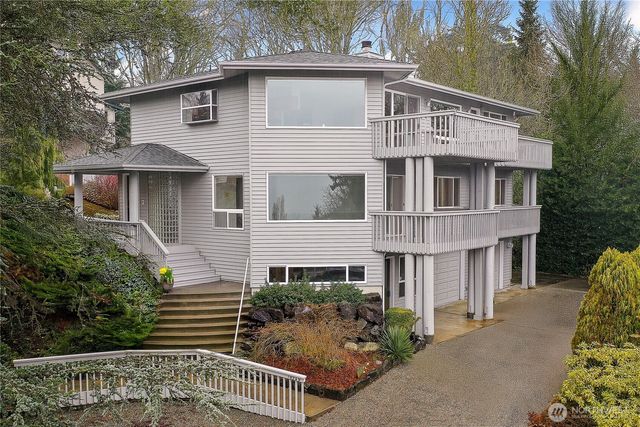19749 53rd Avenue NE, Lake Forest Park, WA 98155