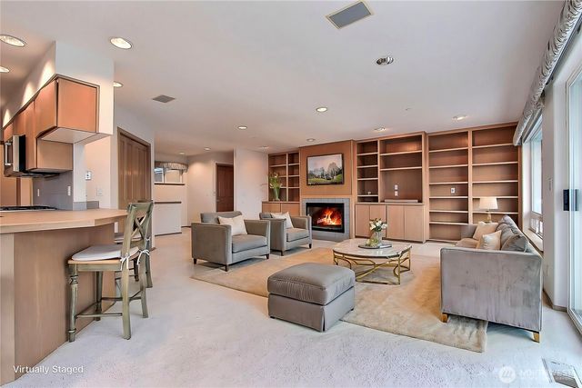 19749 53rd Avenue NE, Lake Forest Park, WA 98155