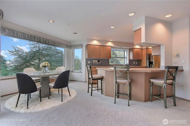 19749 53rd Avenue NE, Lake Forest Park, WA 98155