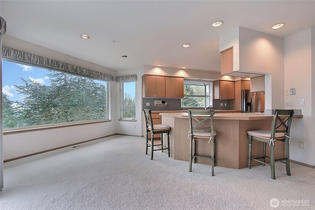 19749 53rd Avenue NE, Lake Forest Park, WA 98155