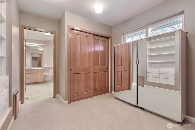 19749 53rd Avenue NE, Lake Forest Park, WA 98155