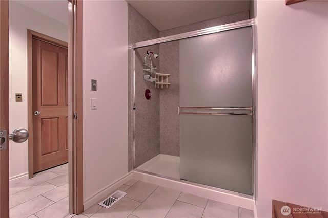 19749 53rd Avenue NE, Lake Forest Park, WA 98155