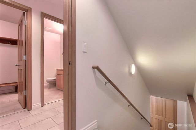 19749 53rd Avenue NE, Lake Forest Park, WA 98155