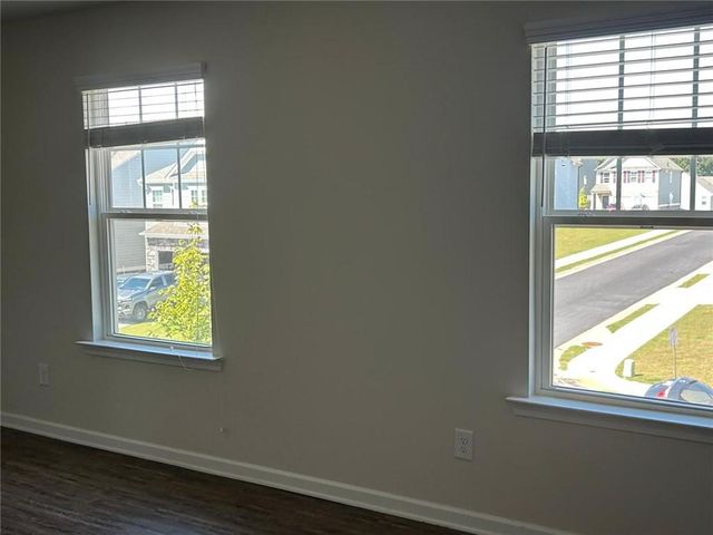128 Briarwood Drive E, Dawsonville, GA 30534
