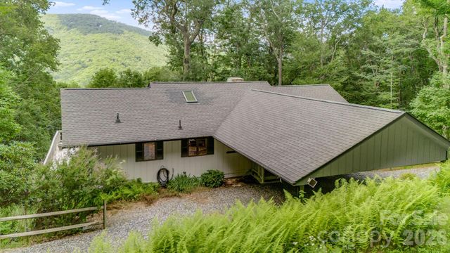 38 Bee Tree Lane, Mars Hill, NC 28754