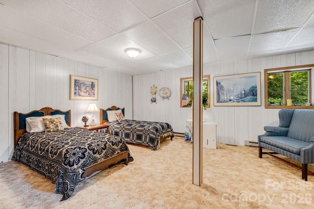 38 Bee Tree Lane, Mars Hill, NC 28754
