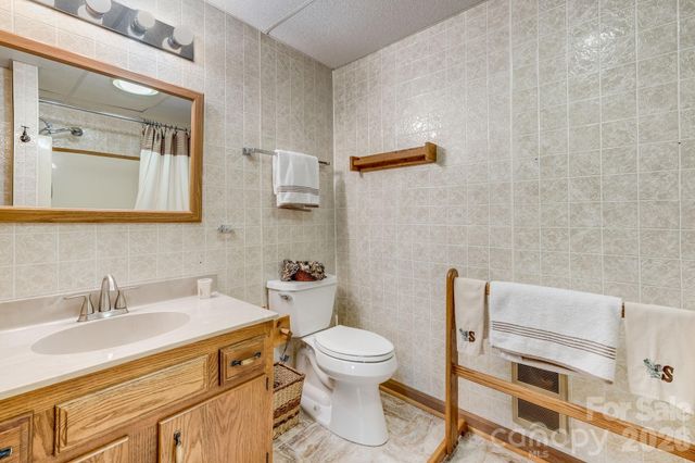 38 Bee Tree Lane, Mars Hill, NC 28754