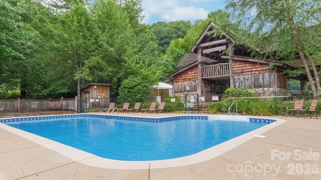 38 Bee Tree Lane, Mars Hill, NC 28754