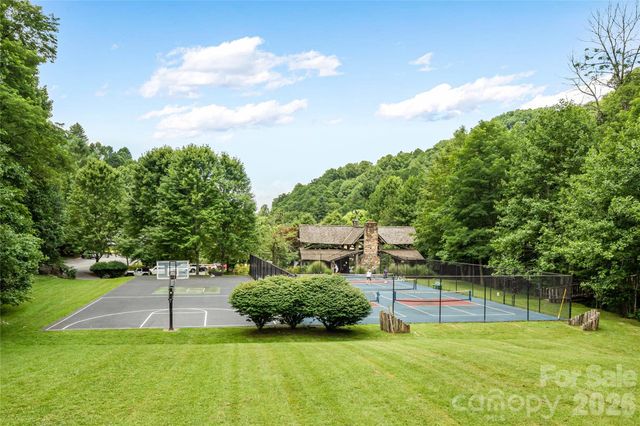 38 Bee Tree Lane, Mars Hill, NC 28754