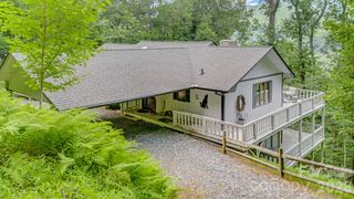38 Bee Tree Lane, Mars Hill, NC 28754