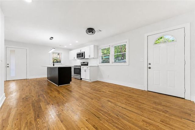 921 Hall Street, Atlanta, GA 30318