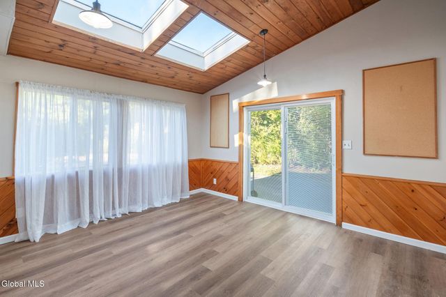 337 N Ballston Road, Glenville, NY 12302