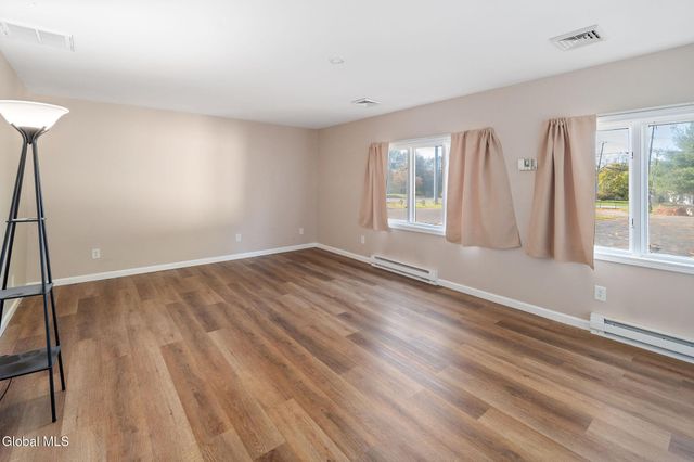 337 N Ballston Road, Glenville, NY 12302