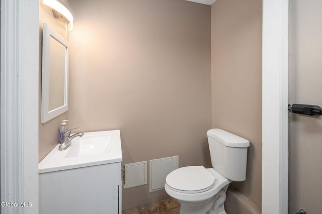 337 N Ballston Road, Glenville, NY 12302