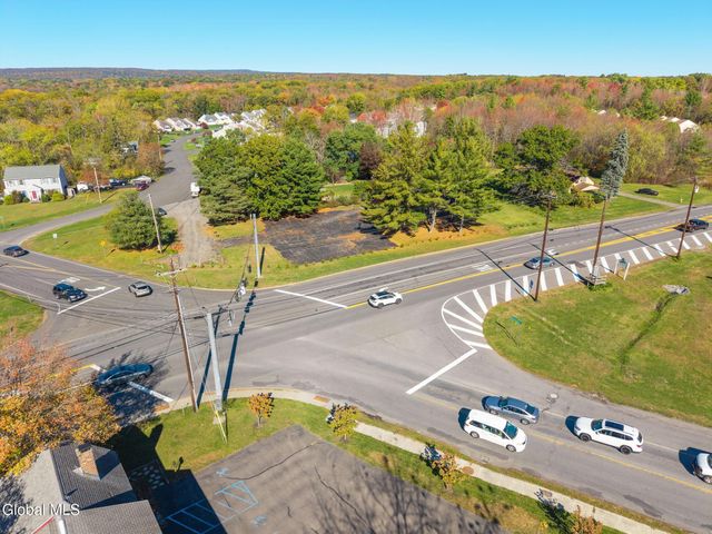 337 N Ballston Road, Glenville, NY 12302