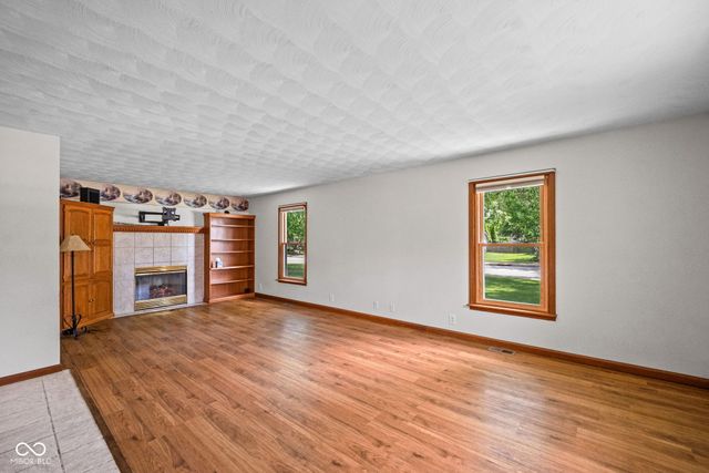 806 Sam Ralston Road, Lebanon, IN 46052