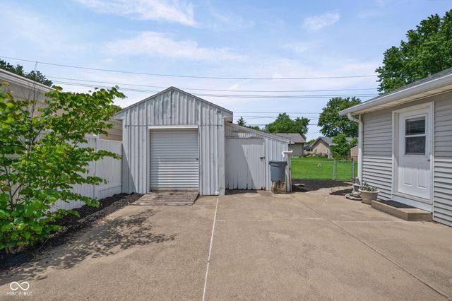 806 Sam Ralston Road, Lebanon, IN 46052