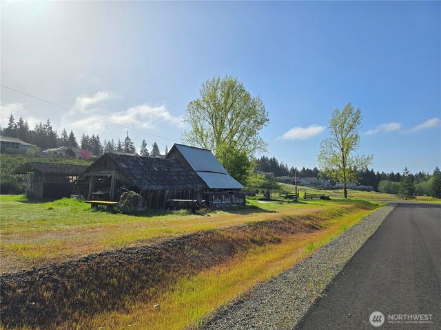 40 E Virgil Drive W, Allyn, WA 98524