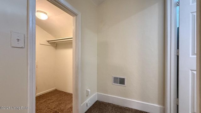 2213 Grinstead Dr, Louisville, KY 40204