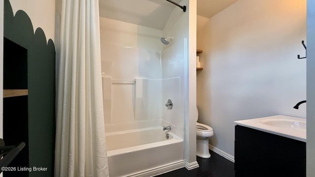 2213 Grinstead Dr, Louisville, KY 40204