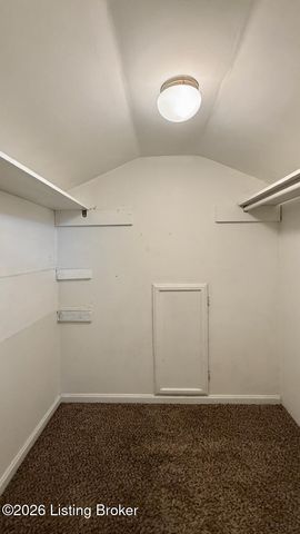 2213 Grinstead Dr, Louisville, KY 40204